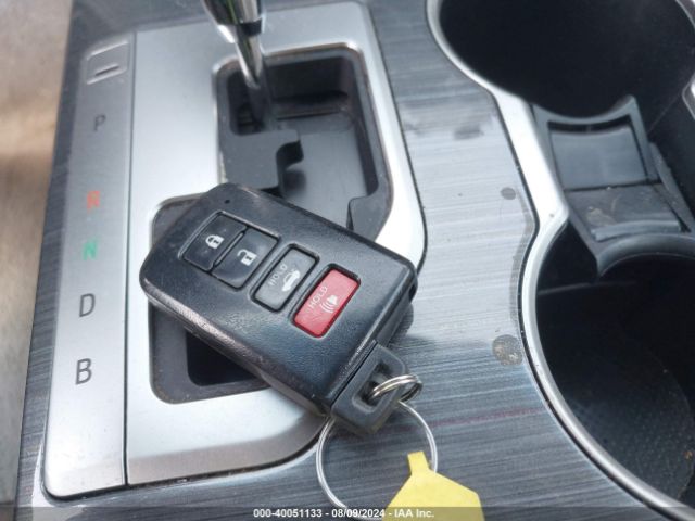 4T1BD1FK5EU100263 Toyota Camry Hybrid Xle