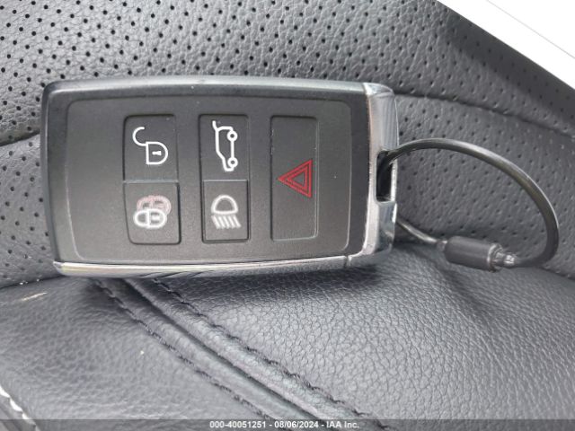 SALRJ2EX0R2490584 Land Rover Discovery P300 S