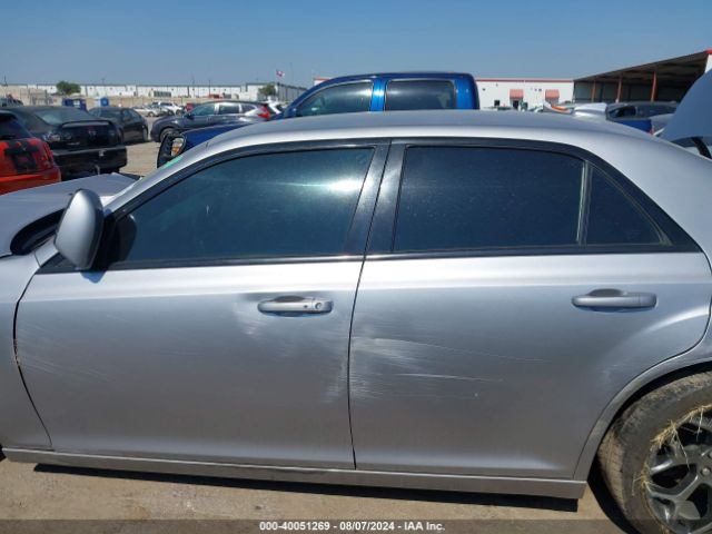 2C3CCABG3JH214230 Chrysler 300 300s