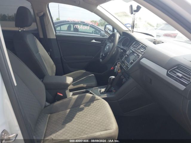 3VV1B7AX2JM099391 Volkswagen Tiguan 2.0t S