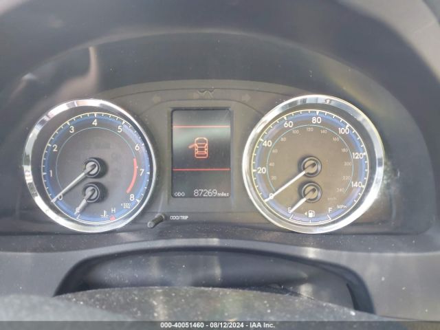 2T1BURHE5JC976106 Toyota COROLLA L