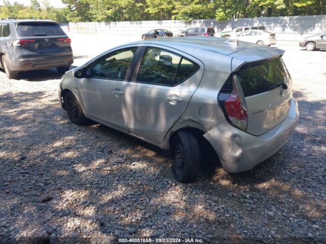 JTDKDTB38F1577836 Toyota Prius C Two