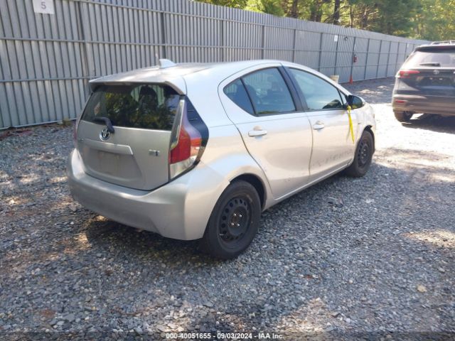 JTDKDTB38F1577836 Toyota Prius C Two
