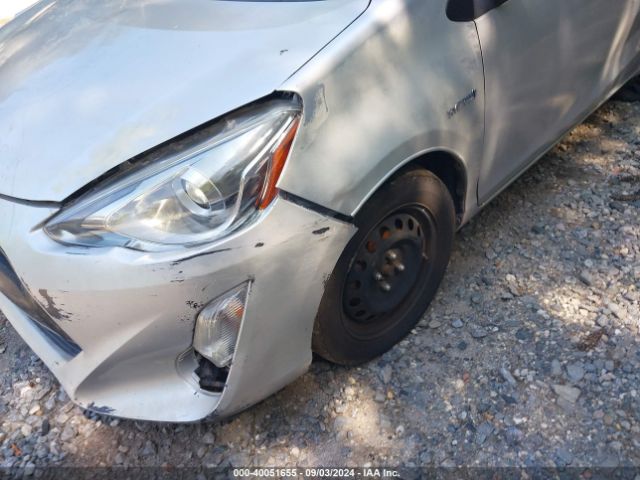 JTDKDTB38F1577836 Toyota Prius C Two