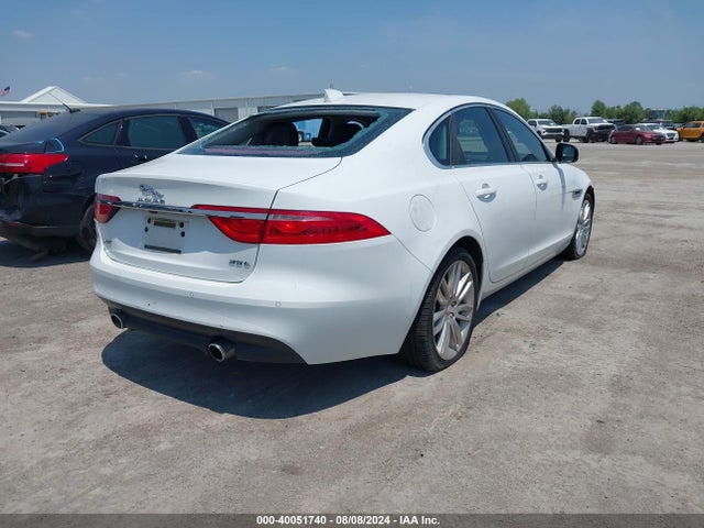2016 JAGUAR XF SAJBE4BV4GCY16195 Photo 3