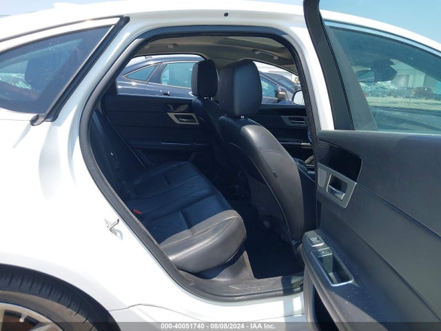 2016 JAGUAR XF SAJBE4BV4GCY16195 Photo 7