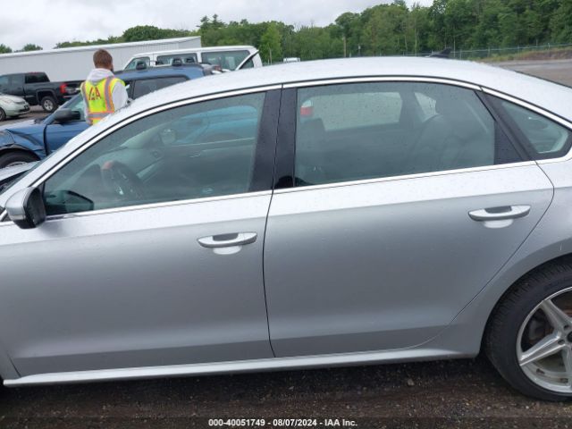 1VWAT7A35FC075696 Volkswagen Passat 1.8t Limited Edition