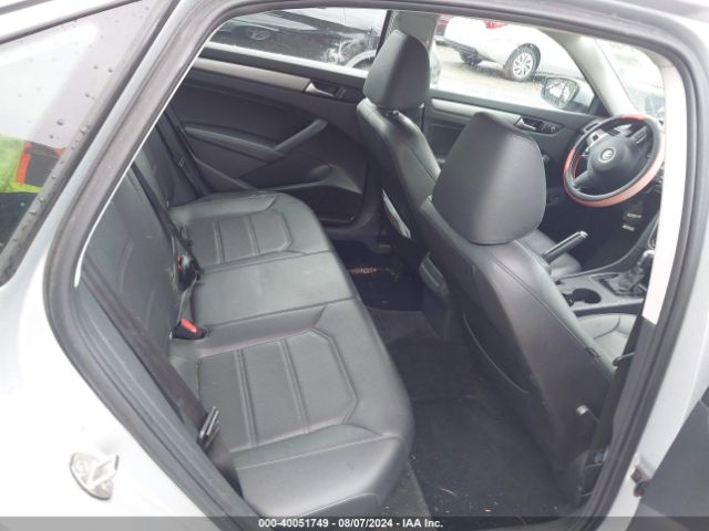 1VWAT7A35FC075696 Volkswagen Passat 1.8t Limited Edition