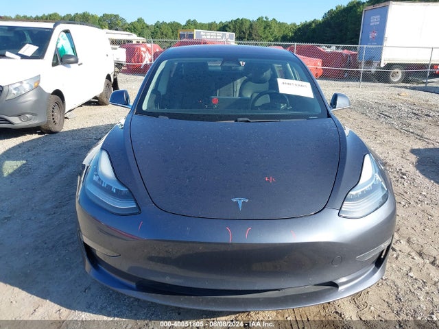Tesla Model 3 Long Range/mid Range 2018 5YJ3E1EA8JF017718 Image 12