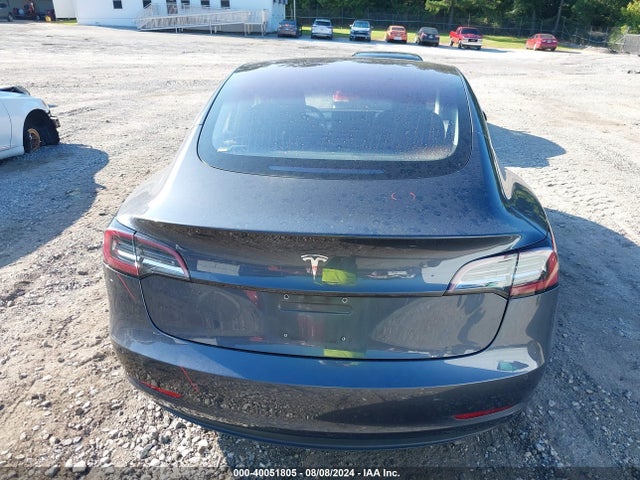 Tesla Model 3 Long Range/mid Range 2018 5YJ3E1EA8JF017718 Image 16