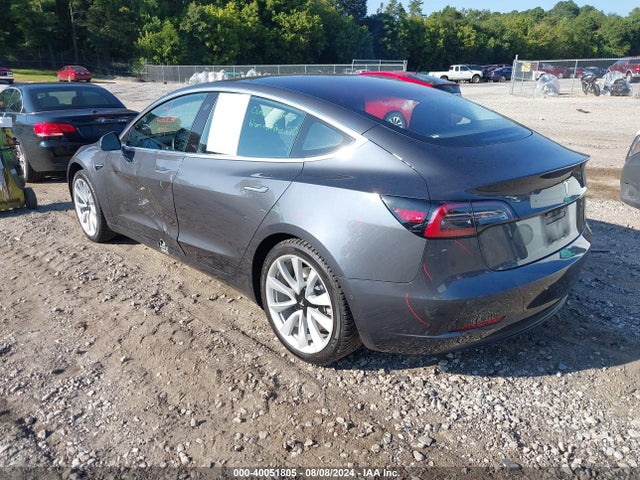 Tesla Model 3 Long Range/mid Range 2018 5YJ3E1EA8JF017718 Image 3