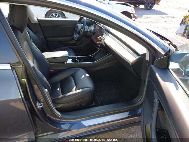 Tesla Model 3 Long Range/mid Range 2018 5YJ3E1EA8JF017718 Image 5