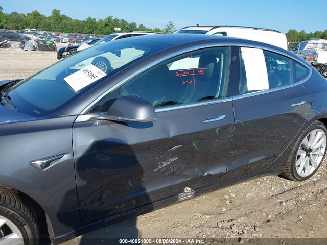 Tesla Model 3 Long Range/mid Range 2018 5YJ3E1EA8JF017718 Image 6