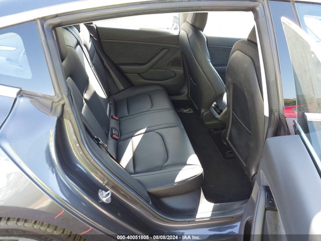 Tesla Model 3 Long Range/mid Range 2018 5YJ3E1EA8JF017718 Image 8