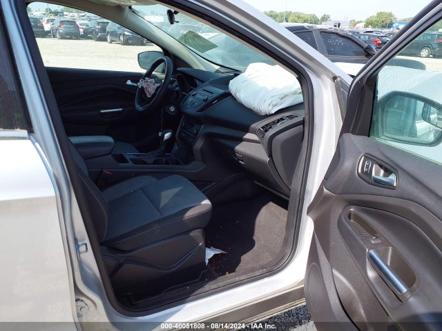 1FMCU0GD2JUA50205 Ford ESCAPE SE