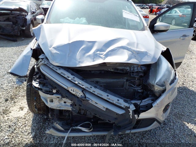 1FMCU0GD2JUA50205 Ford ESCAPE SE
