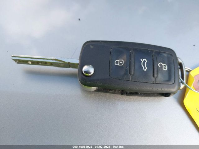1VWBN7A34EC006723 Volkswagen Passat 2.0l Tdi Se