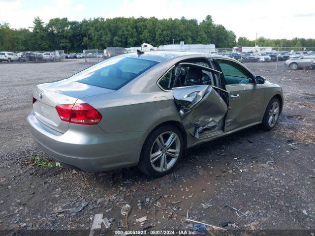 1VWBN7A34EC006723 Volkswagen Passat 2.0l Tdi Se