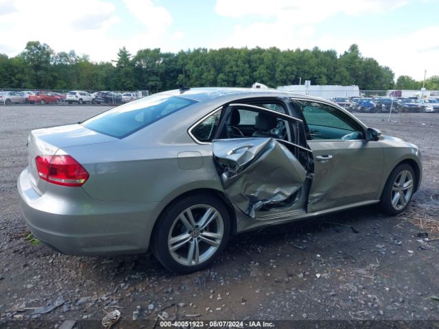1VWBN7A34EC006723 Volkswagen Passat 2.0l Tdi Se