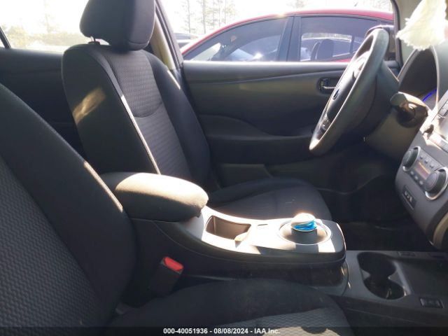 1N4AZ0CP3GC302058 Nissan LEAF S