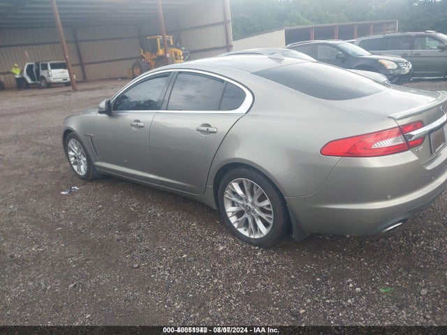 2013 JAGUAR XF SAJWA0E75D8S66703 Photo 2