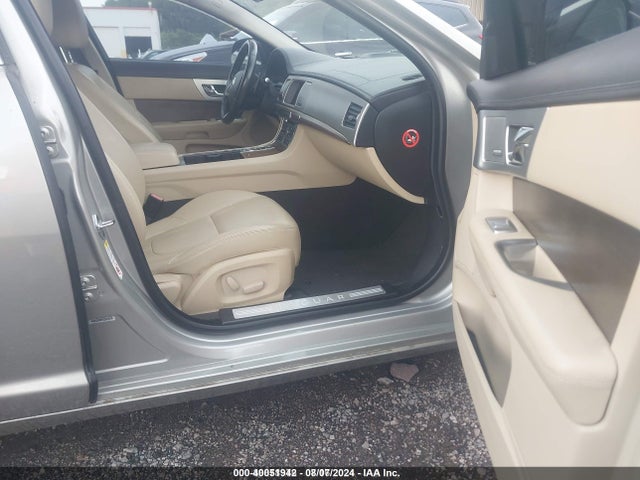2013 JAGUAR XF SAJWA0E75D8S66703 Photo 4