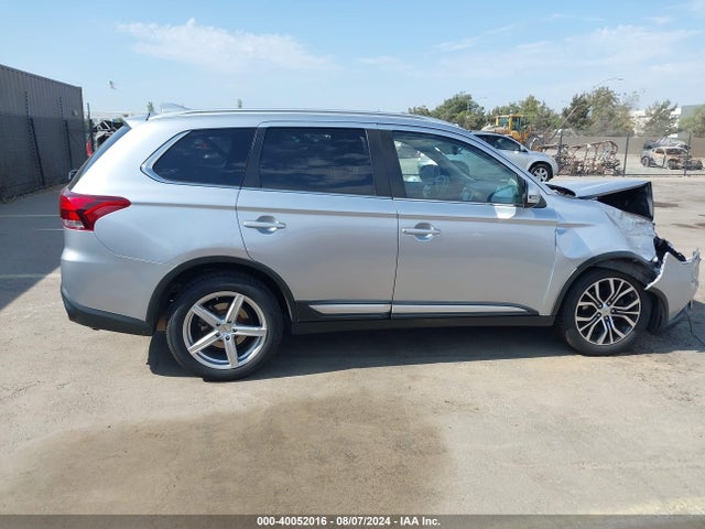 JA4AD3A33HZ052047 Mitsubishi Outlander Se/sel