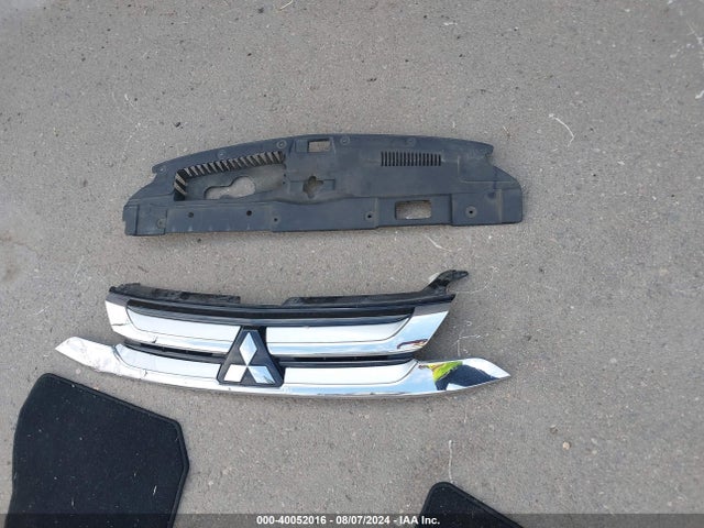 JA4AD3A33HZ052047 Mitsubishi Outlander Se/sel