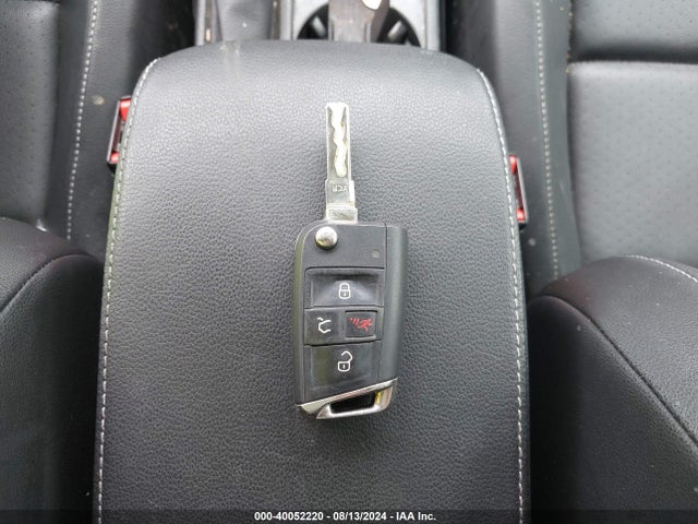 3VWC17AU2GM523562 Volkswagen Golf Sportwagen Tsi Limited Edition