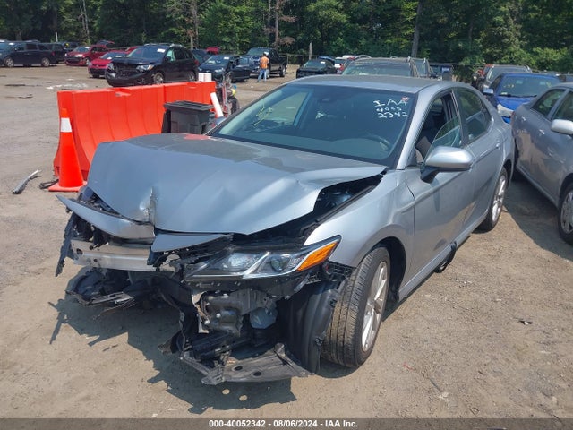 Toyota CAMRY LE 2022 4T1C11AK0NU670238 Image 2