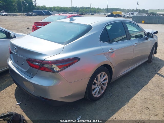 Toyota CAMRY LE 2022 4T1C11AK0NU670238 Image 4