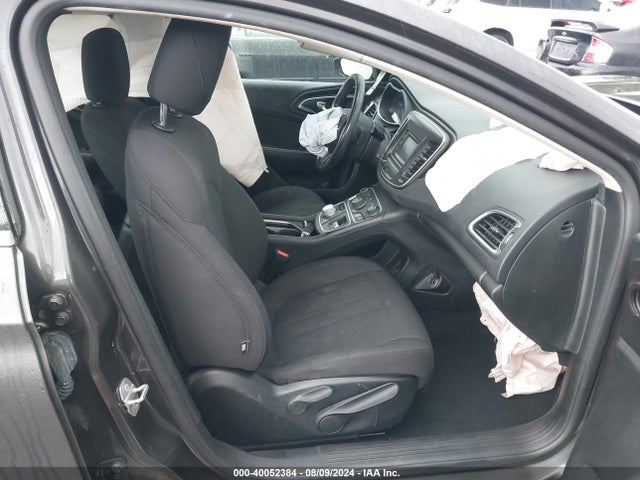 Chrysler 200 Limited 2015 1C3CCCAB6FN612466 Image 5