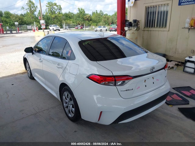 Toyota COROLLA LE 2022 JTDEPMAEXNJ199028 Image 3