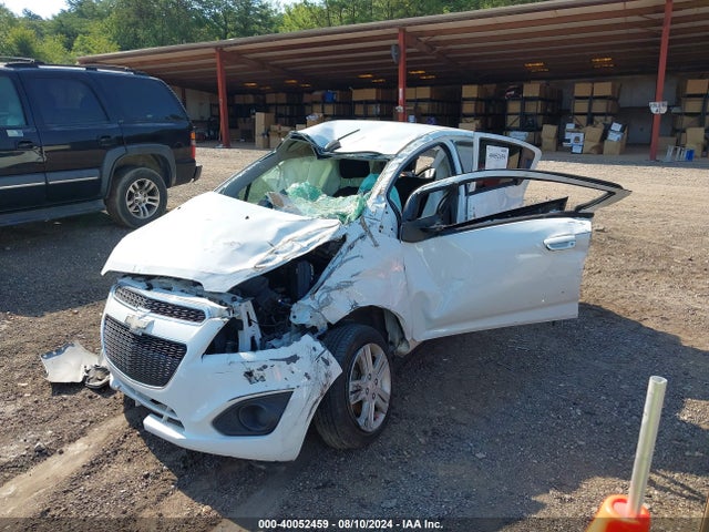 Chevrolet Spark 1lt Cvt 2015 KL8CD6S9XFC735049 Image 2