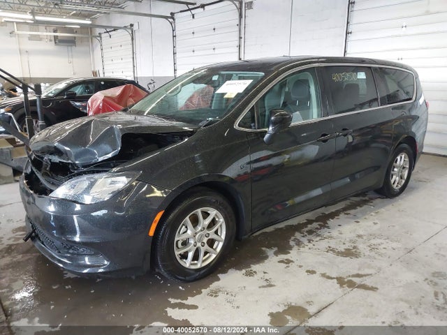 2C4RC1CG2PR597388 Chrysler Voyager Lx