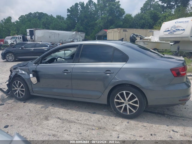 3VWDB7AJ4JM239297 Volkswagen Jetta 1.4t Se/1.4t Wolfsburg Edition