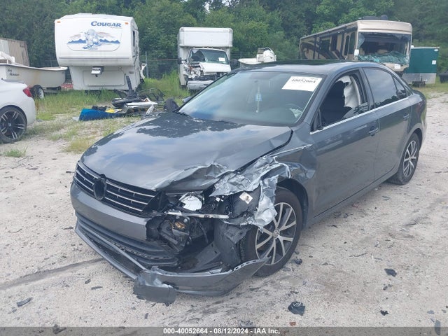3VWDB7AJ4JM239297 Volkswagen Jetta 1.4t Se/1.4t Wolfsburg Edition