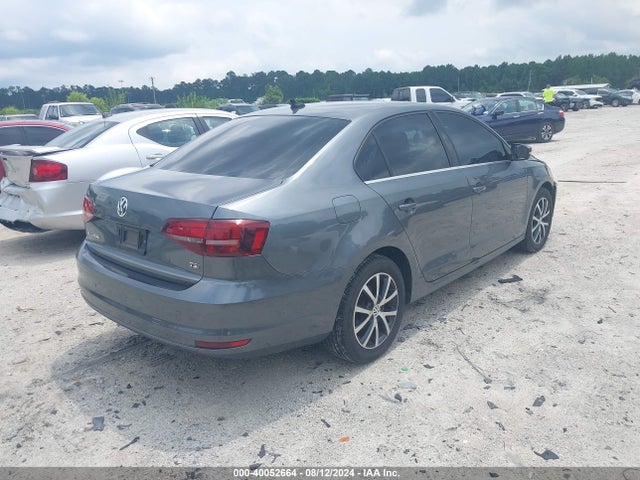 3VWDB7AJ4JM239297 Volkswagen Jetta 1.4t Se/1.4t Wolfsburg Edition