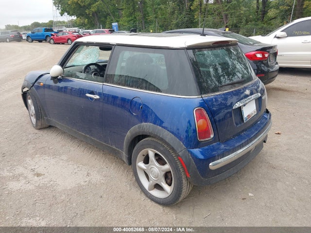 2004 MINI COOPER WMWRC33414TJ56113 Photo 2