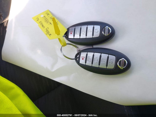 Nissan ROGUE SV 2017 KNMAT2MVXHP536180 Image 11