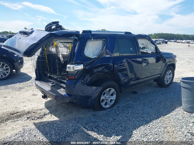 Toyota 4RUNNER SR5 2024 JTEEU5JR8R5308839 Image 4