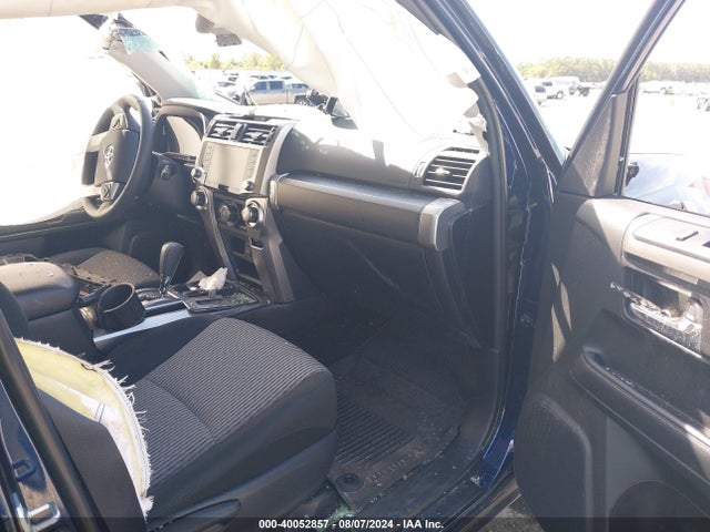 Toyota 4RUNNER SR5 2024 JTEEU5JR8R5308839 Image 5