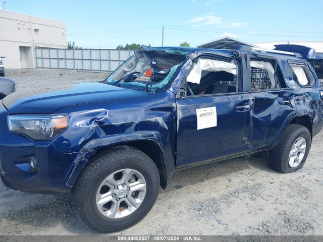Toyota 4RUNNER SR5 2024 JTEEU5JR8R5308839 Image 6