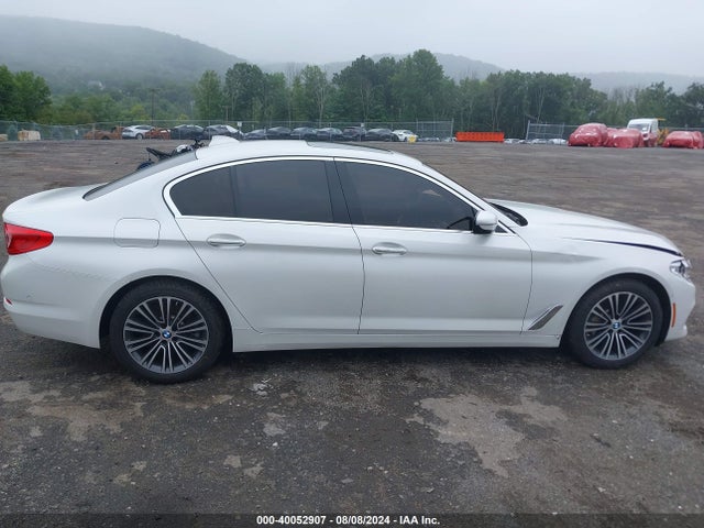 WBAJA7C38HG903822 BMW 530i Xdrive