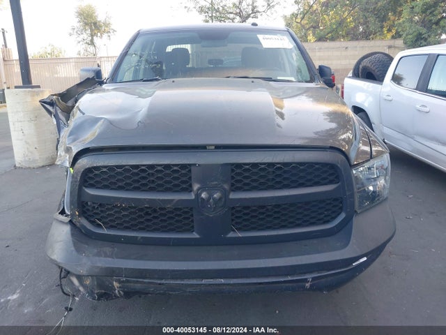 3C6RR6KG7NG187760 RAM 1500 Classic Tradesman  4x2 5'7 Box
