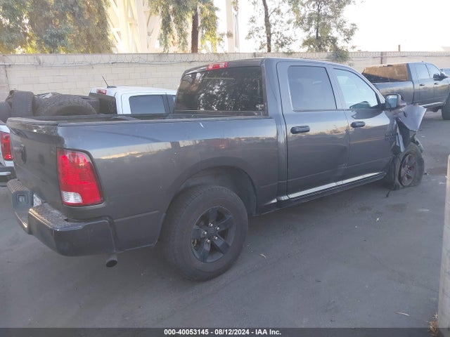 3C6RR6KG7NG187760 RAM 1500 Classic Tradesman  4x2 5'7 Box