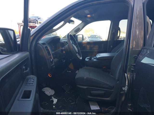 3C6RR6KG7NG187760 RAM 1500 Classic Tradesman  4x2 5'7 Box