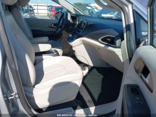 2C4RC1DG2MR523995 Chrysler Voyager Lxi