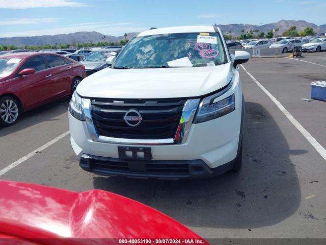 5N1DR3BA2NC213497 Nissan Pathfinder Sv 2wd