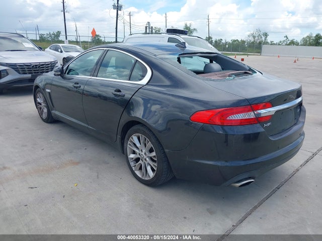 2013 JAGUAR XF SAJWA0E7XD8S62484 Photo 2